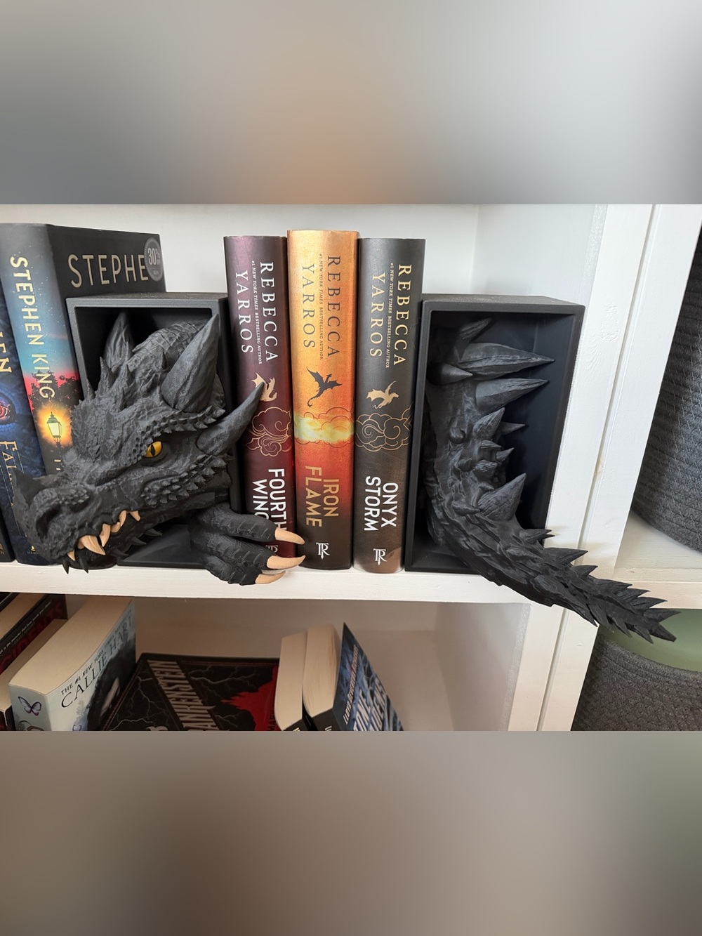 3D printed dragon book ends. BOOKS NOT INCLUDED